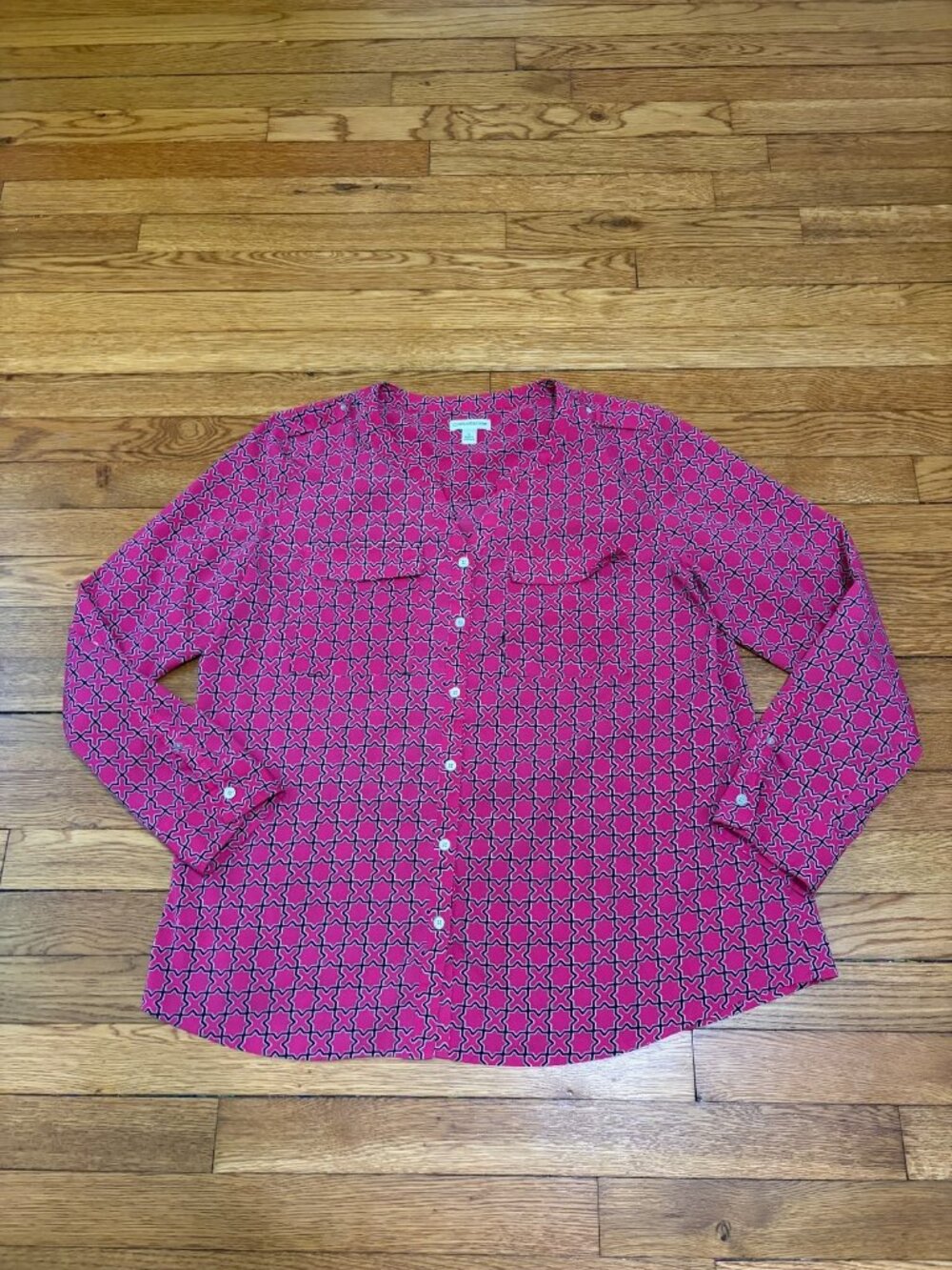 Croft & Barrow Womens Button Up Shirt Size Large Red Black Retro V-Neck Top